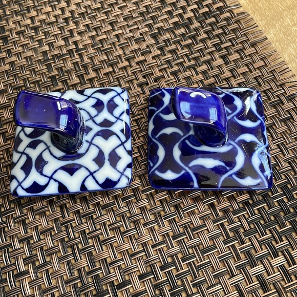 Set of 3 Porcelain Blue/White Condiment Jars With Tray - Picture 12 of 16